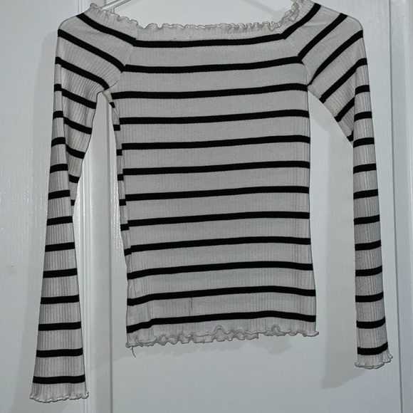 Off Shoulder Long Sleeve Top - Picture 2 of 2